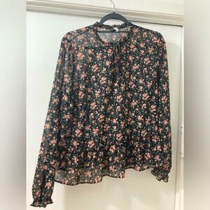 Floral pink top 🌸